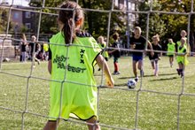 84213-250924-avvsloterdijk-meidenschoolvoetbaltoernooi-westbeweegt_fotografie-sannecouprie-46_1_.jpg
